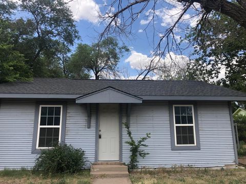 Homes For Sale - 513 SE 18th Avenue<br/> Amarillo, TX 79102