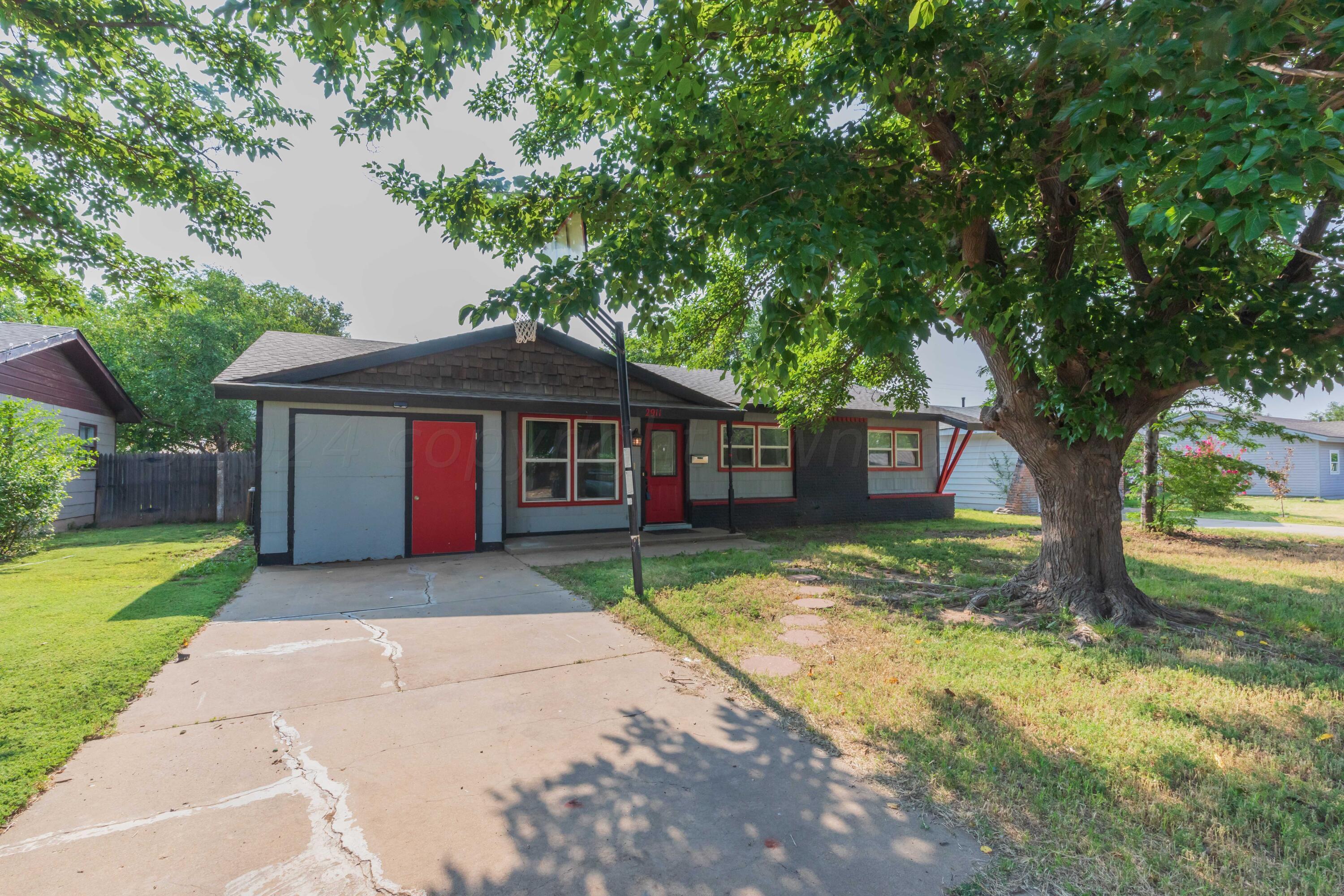 2911 Dunaway Street, Amarillo, Texas image 2