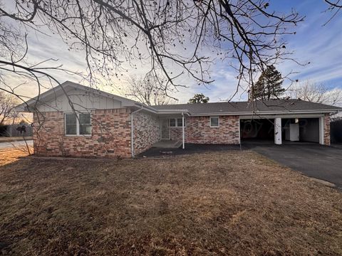 Homes For Sale - 1901 N Faulkner Street<br/> Gray County, Pampa, TX 79065