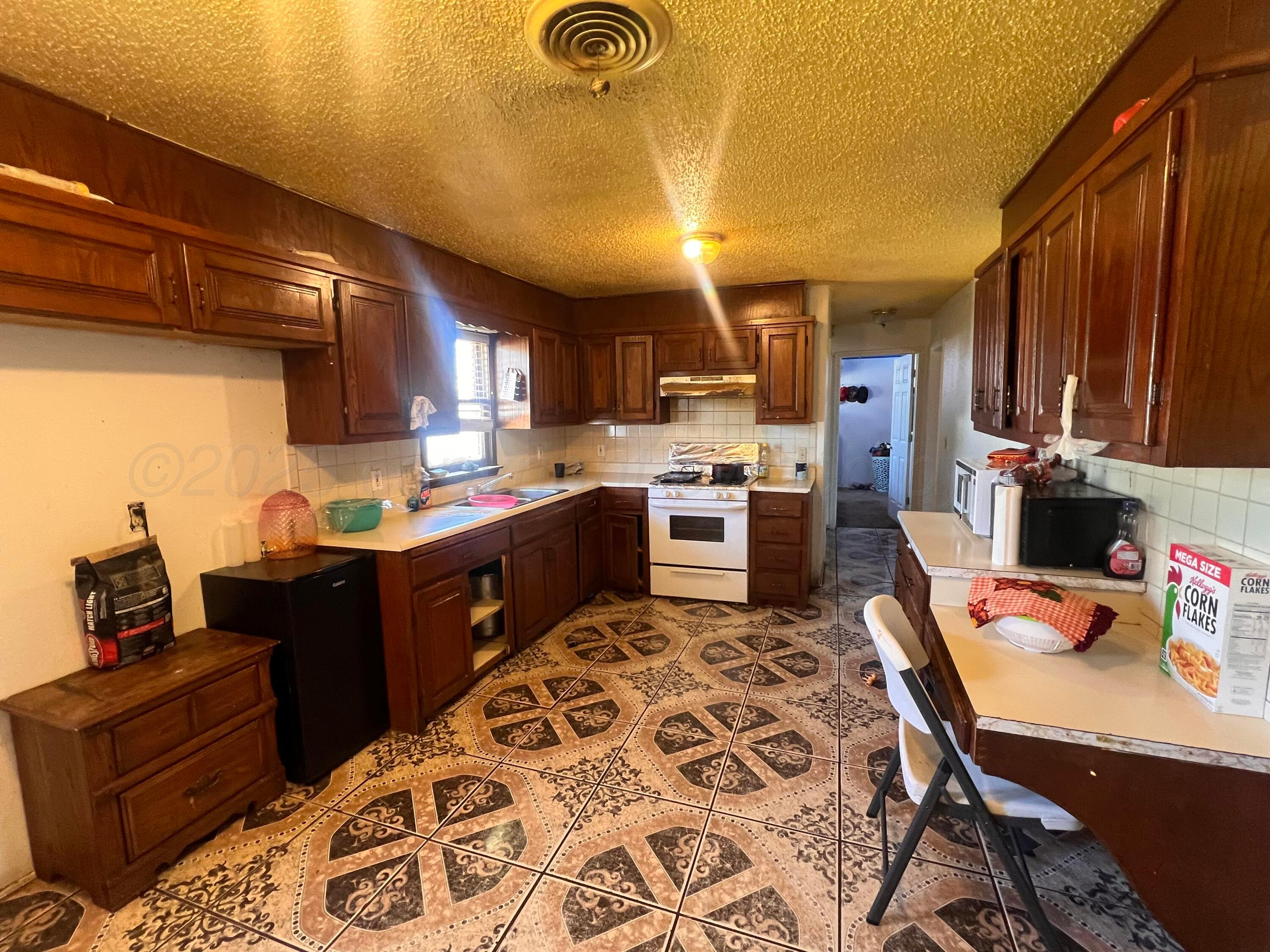 406 Ave I Ave, Hereford, Alaska image 6