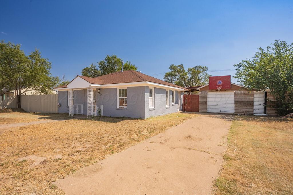 Amarillo, Texas 79107, United States, 2 Bedrooms Bedrooms, ,1 BathroomBathrooms,Residential,Pending,45740