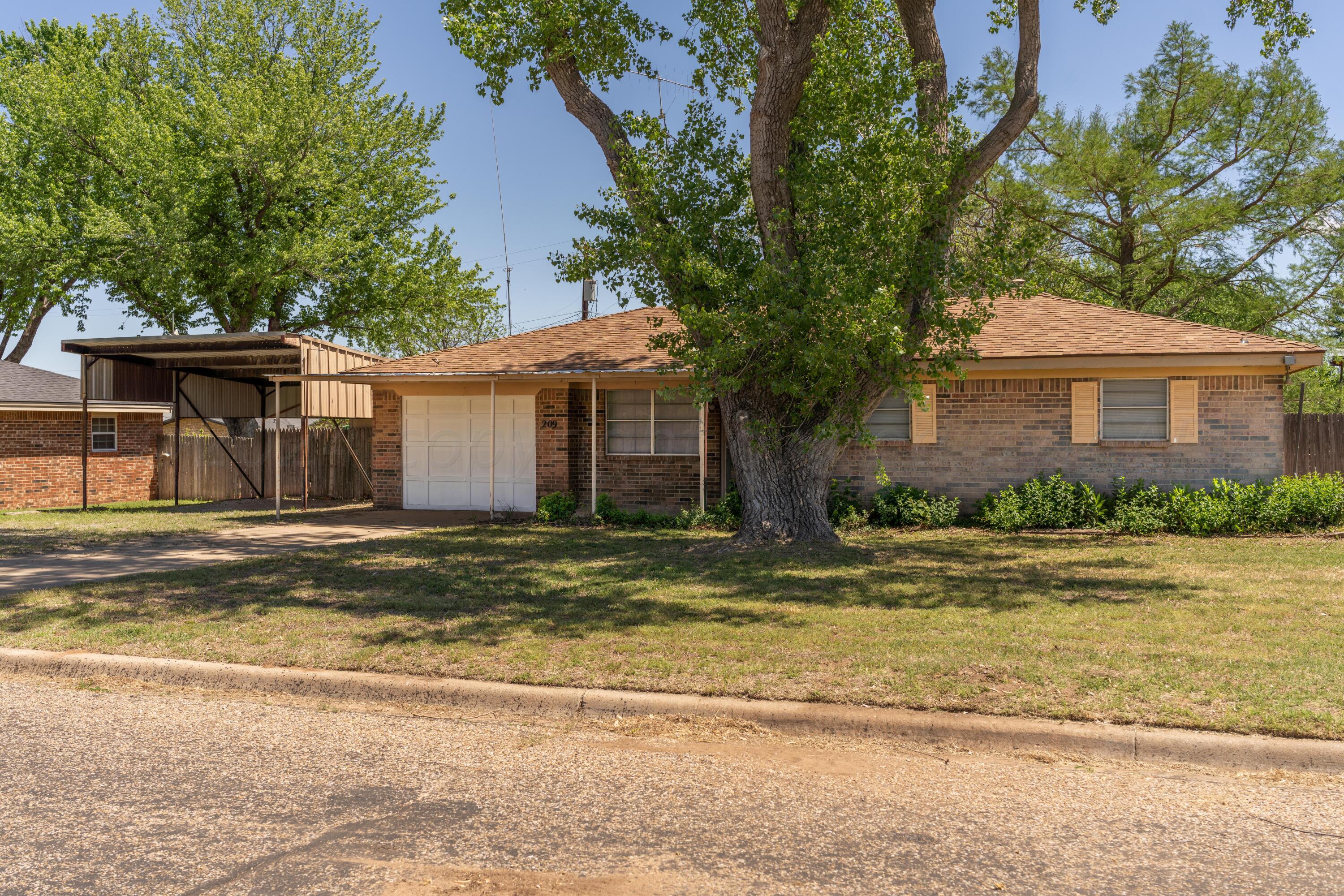 209 Franklin Street, Wheeler, Texas image 1