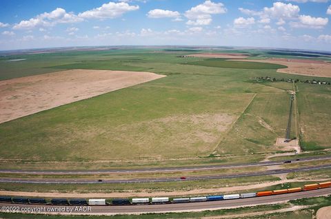 Townhouse For Sale - 95 ACRES Hwy 60<br/> Deaf Smith County, Dawn, TX 79045