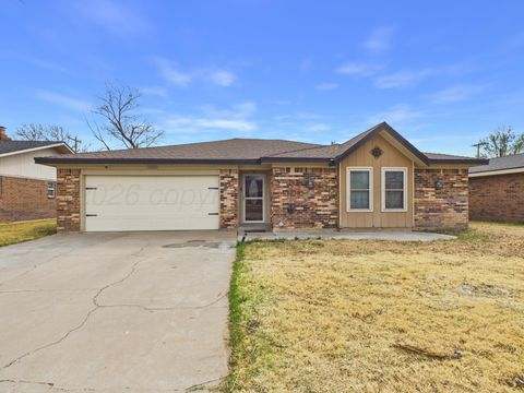 Condo For Sale - 1309 Mills Avenue<br/> Dumas, TX 79029