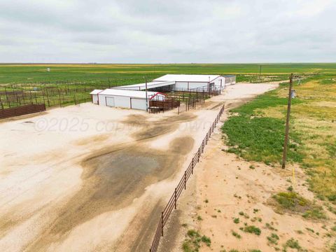 Vacant Land For Sale - Hurst 1,326.18 Acres<br/> Friona, TX 79035