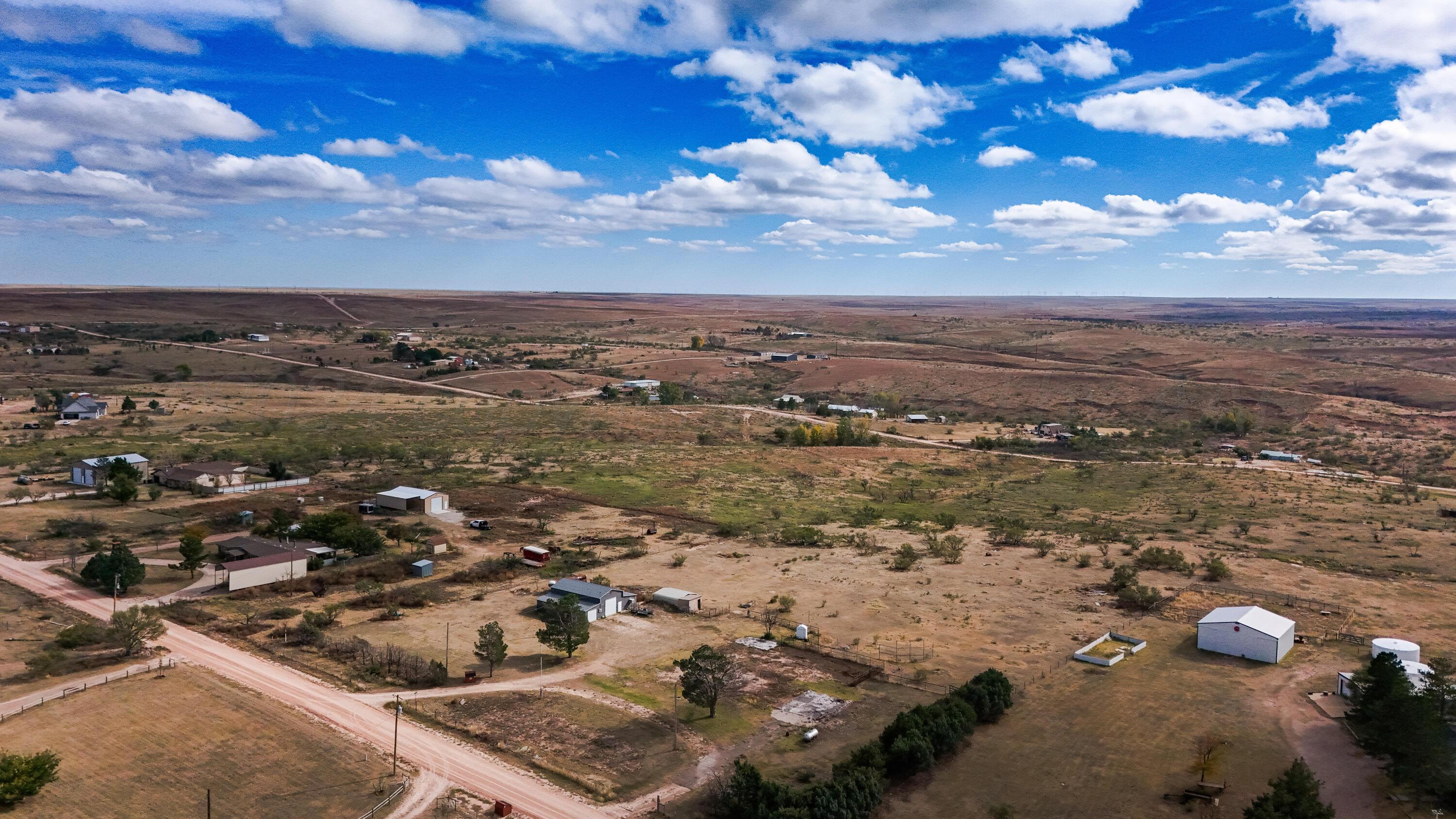 626 Sunset Lane, Fritch, Texas image 4