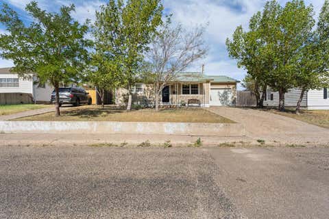 Homes For Sale - 1301 Cooley Drive<br/> Hutchinson County, Borger, TX 79007
