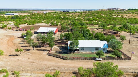 Vacant Land For Sale - 1550 Carbon Road<br/> Hutchinson County, Borger, TX 79007