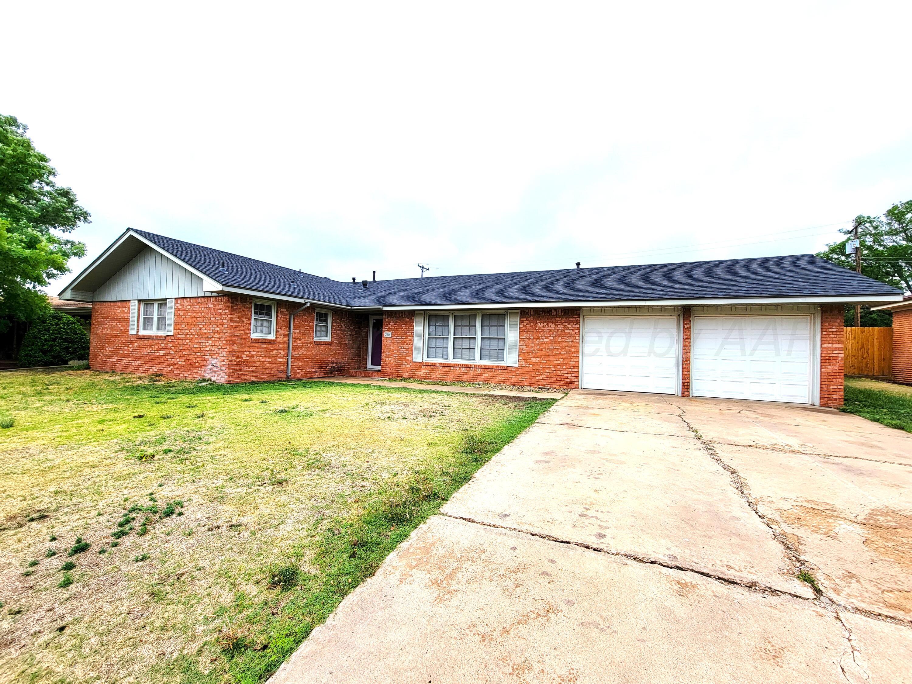 2115 N Chestnut Drive, Pampa, Texas image 1