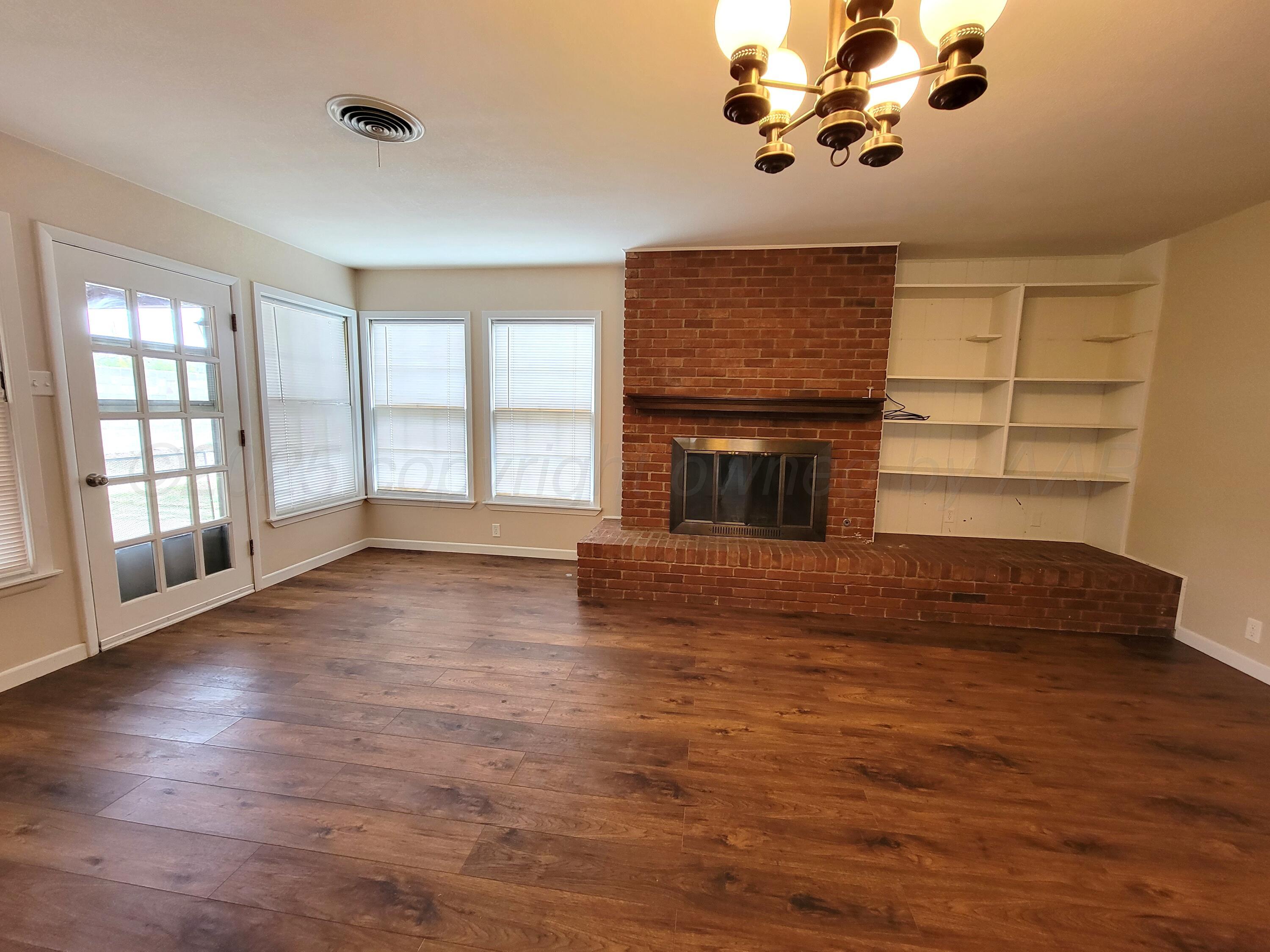 2115 N Chestnut Drive, Pampa, Texas image 3