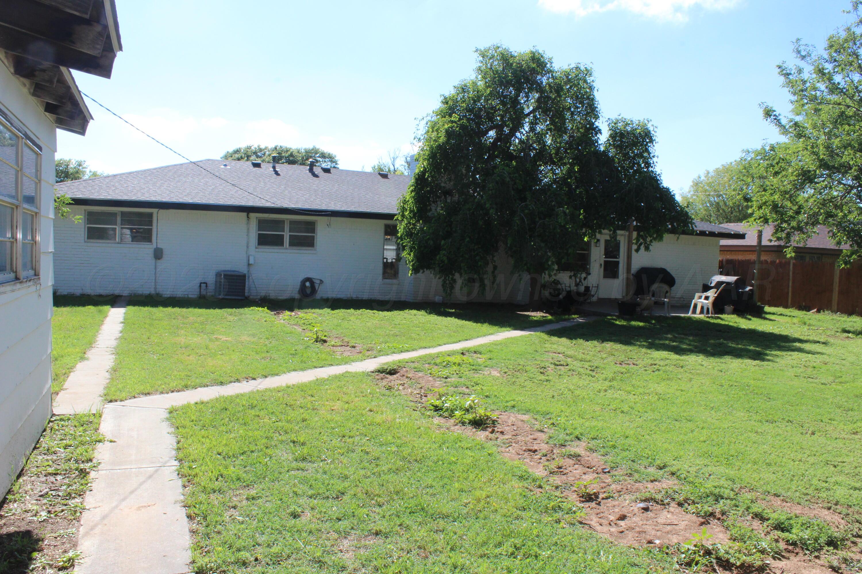 306 E Douglas Street, Hereford, Idaho image 24