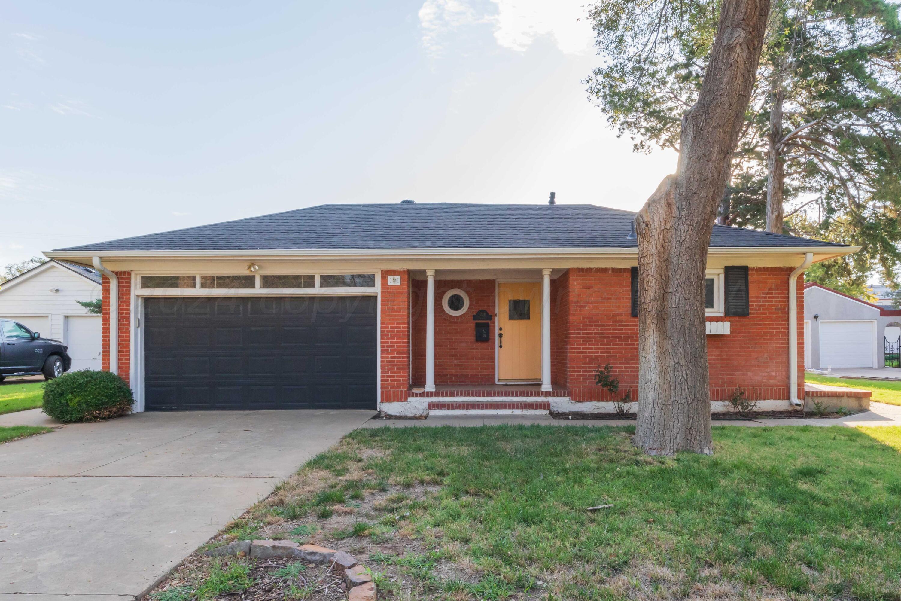 1218 N Charles Street, Pampa, Texas image 1