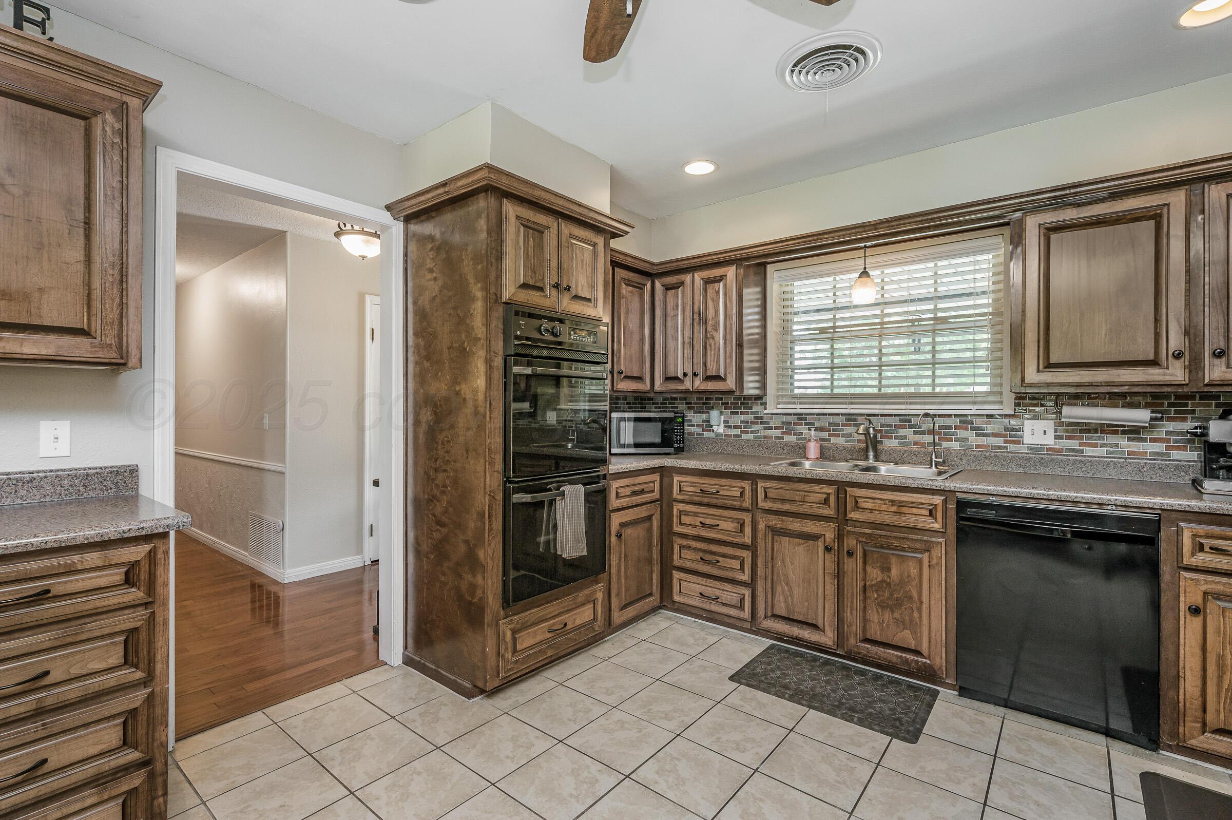 8615 Olympia Drive, Amarillo, Alaska image 13