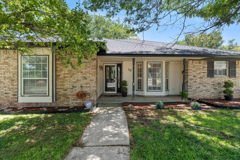 Homes For Sale - 10 Village Drive<br/> Canyon, TX 79015