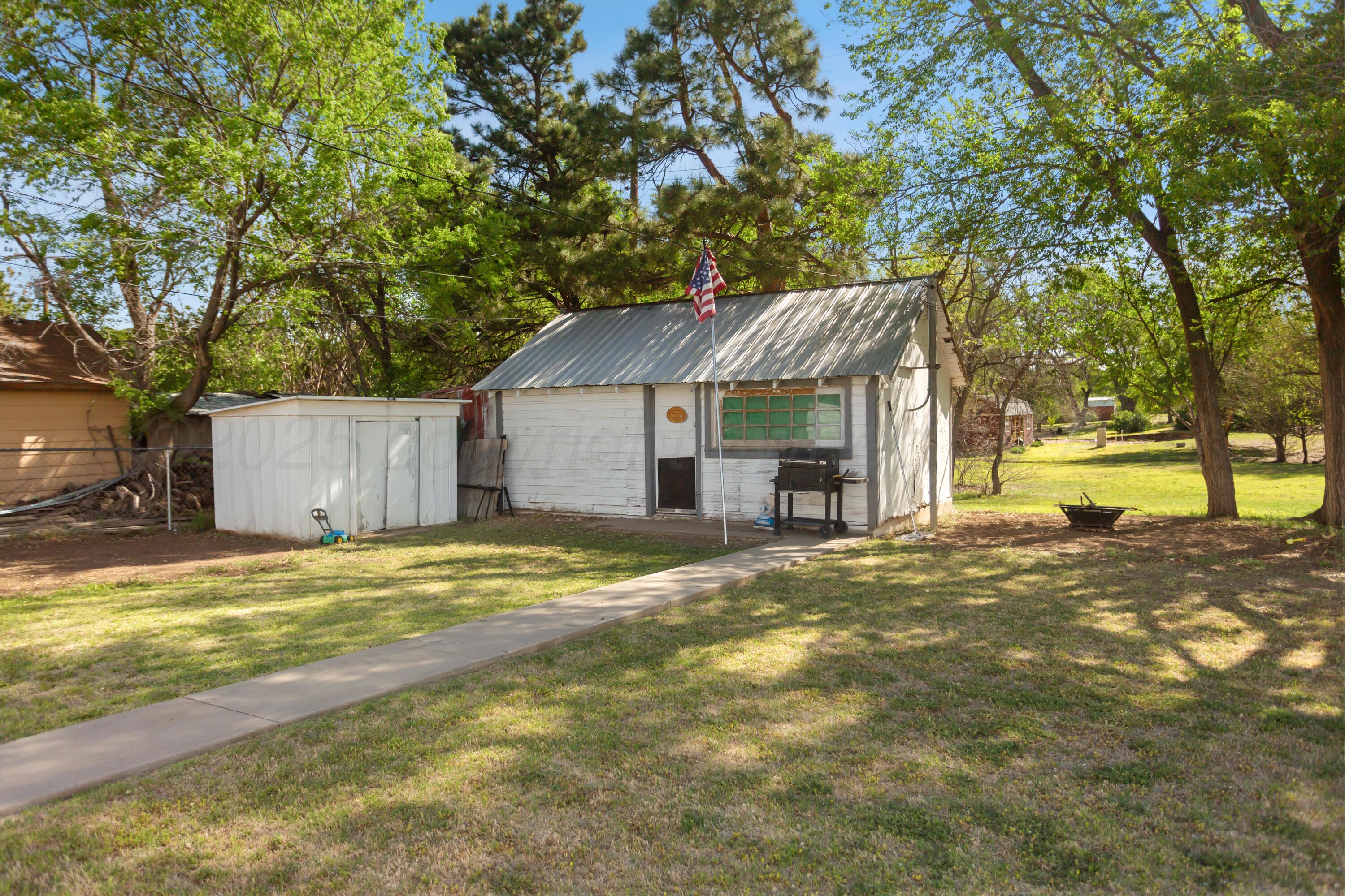 304 Locust Street, Darrouzett, Alaska image 35