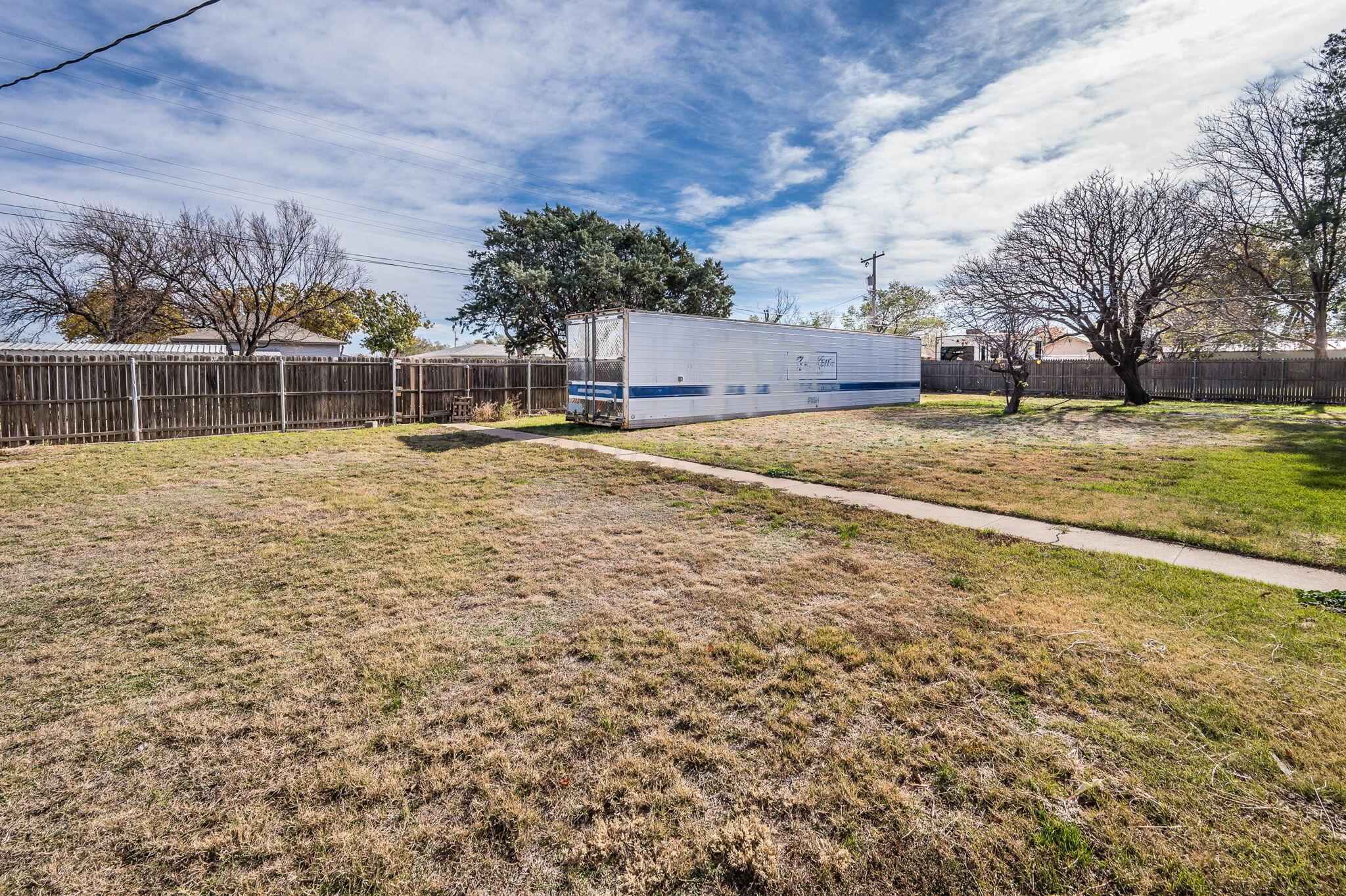 201 Wilson Street, Claude, Texas image 19