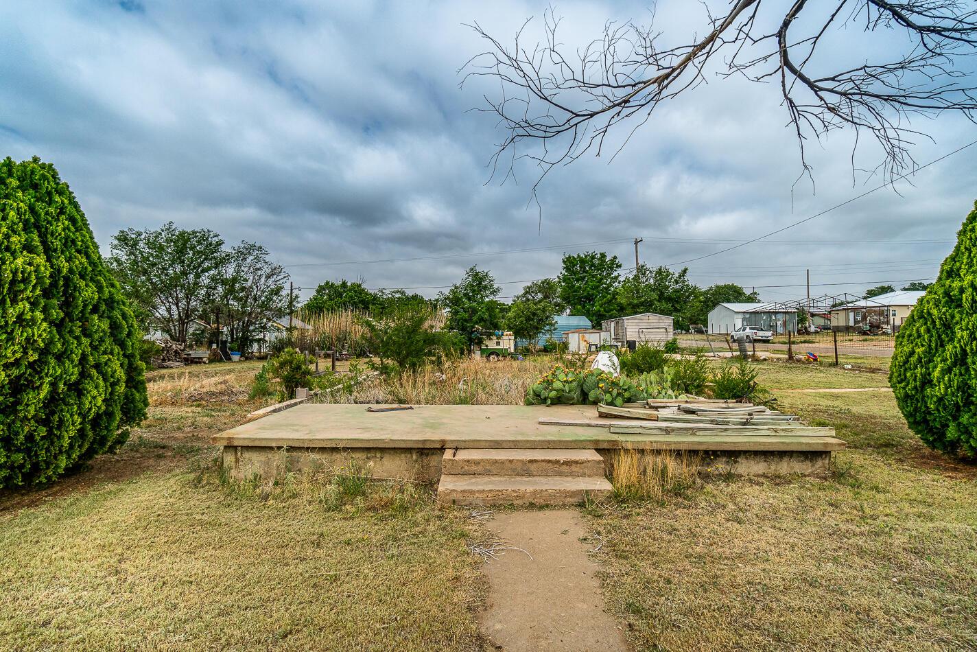 301 S Wilhelm Avenue, Stinnett, Texas image 30