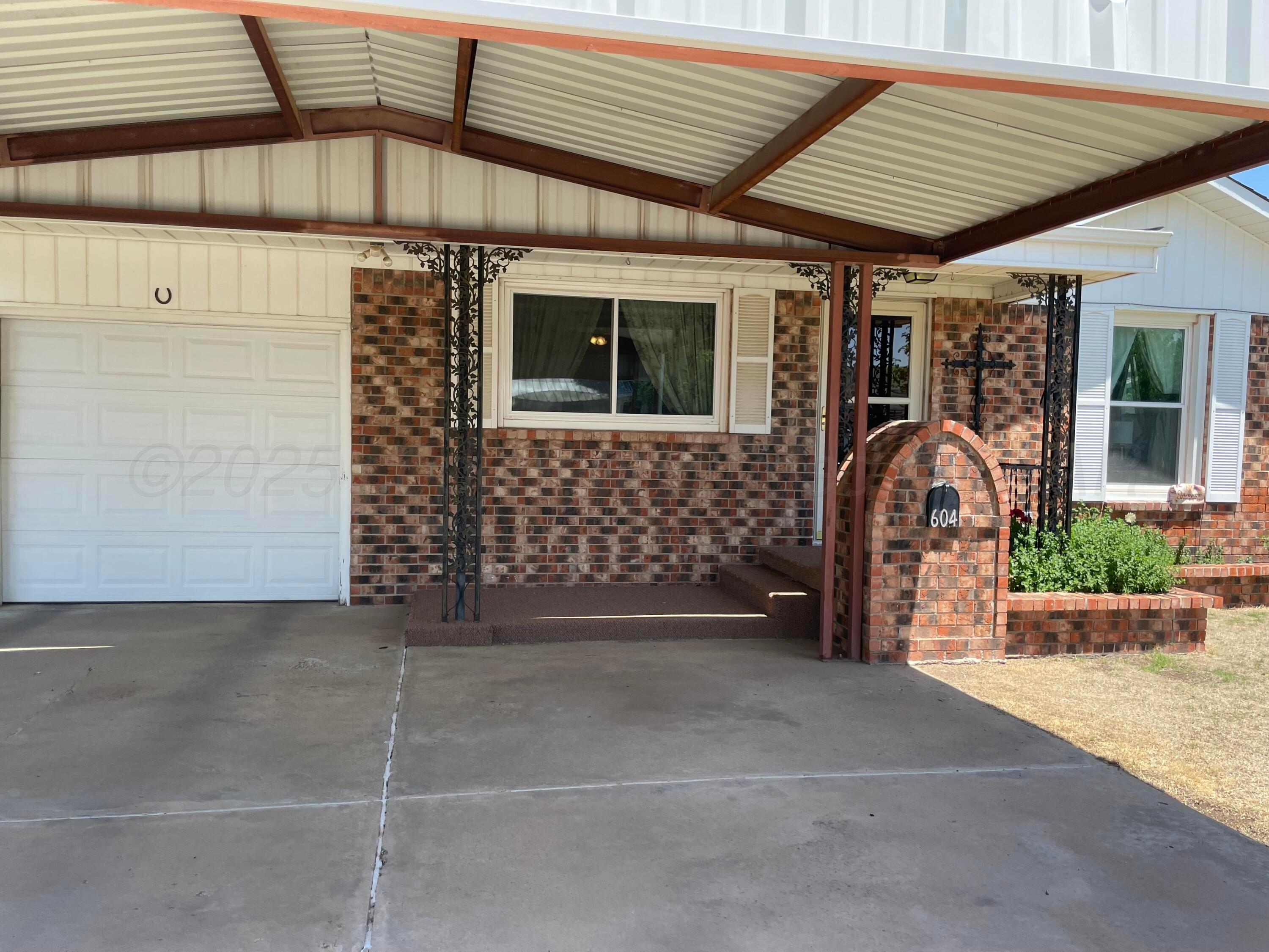 604 N Deane Drive, Pampa, Idaho image 2