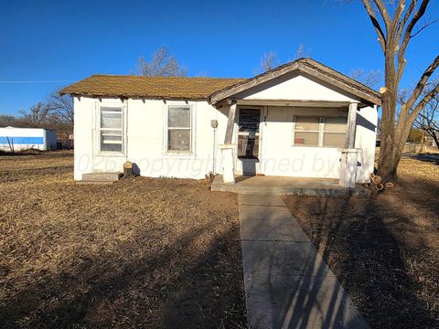 Homes For Sale - 919 Main Street<br/> Gray County, McLean, TX 79057