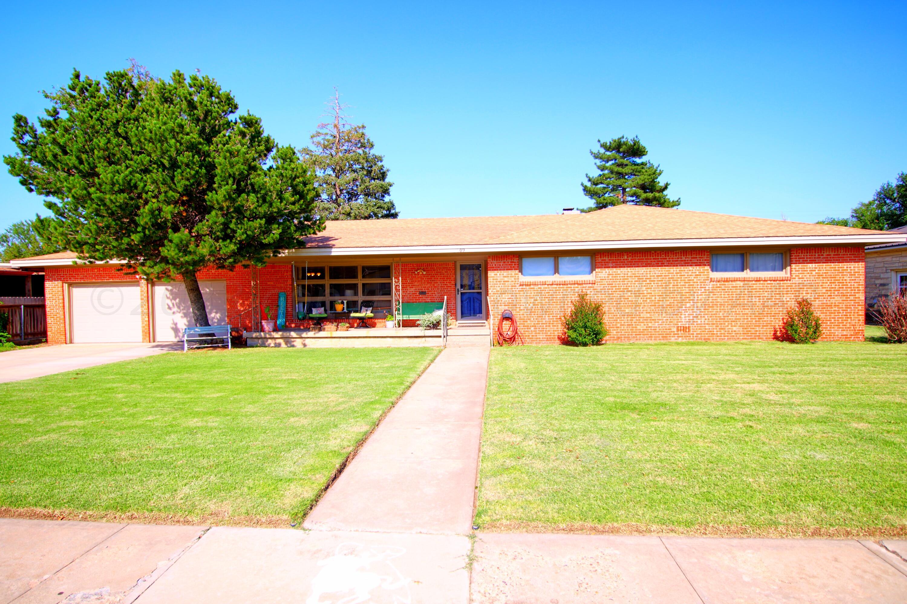 809 S Harvard Street, Perryton, Texas image 1