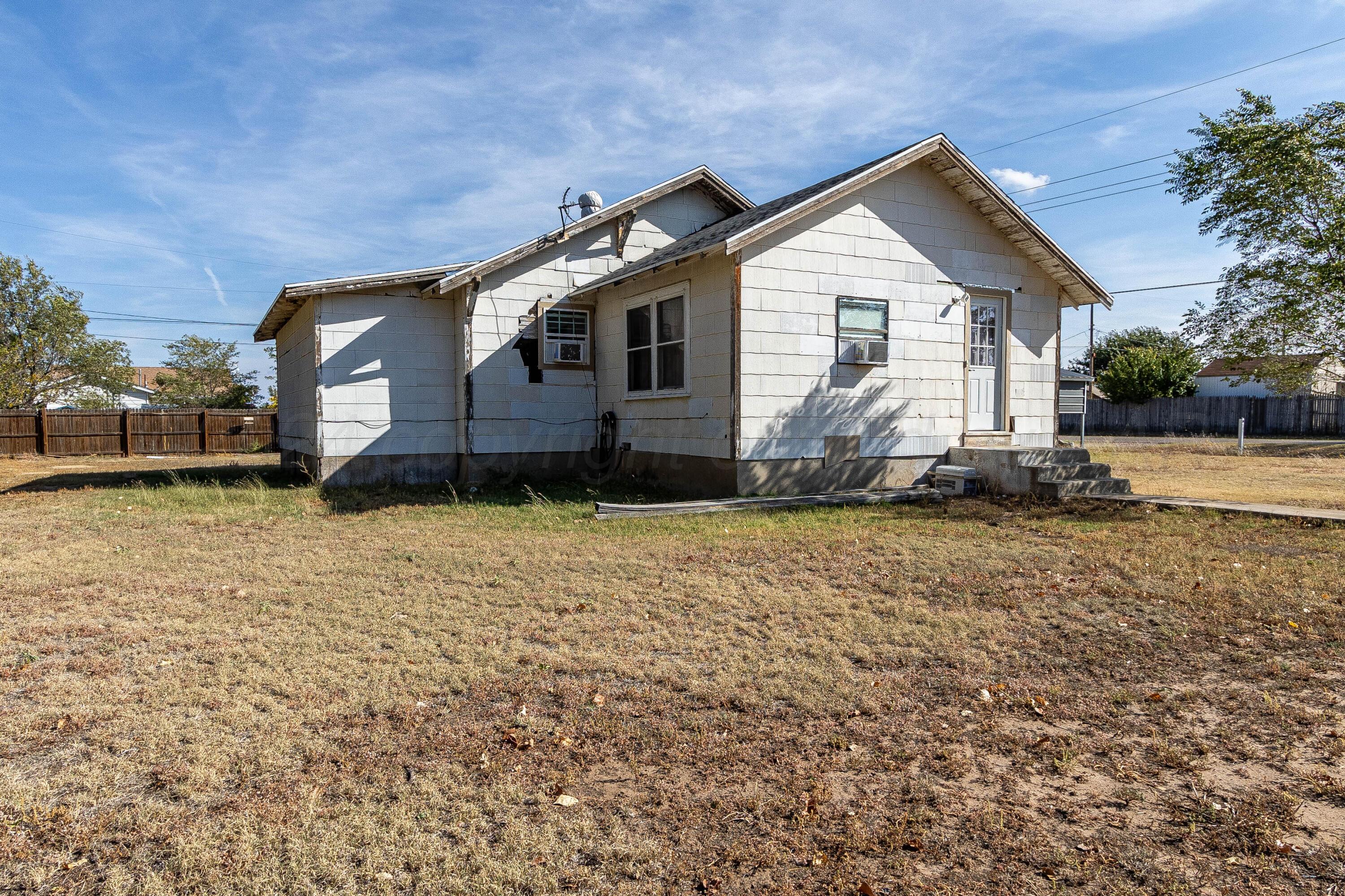 1001 Tascosa Trail, Fritch, Texas image 2