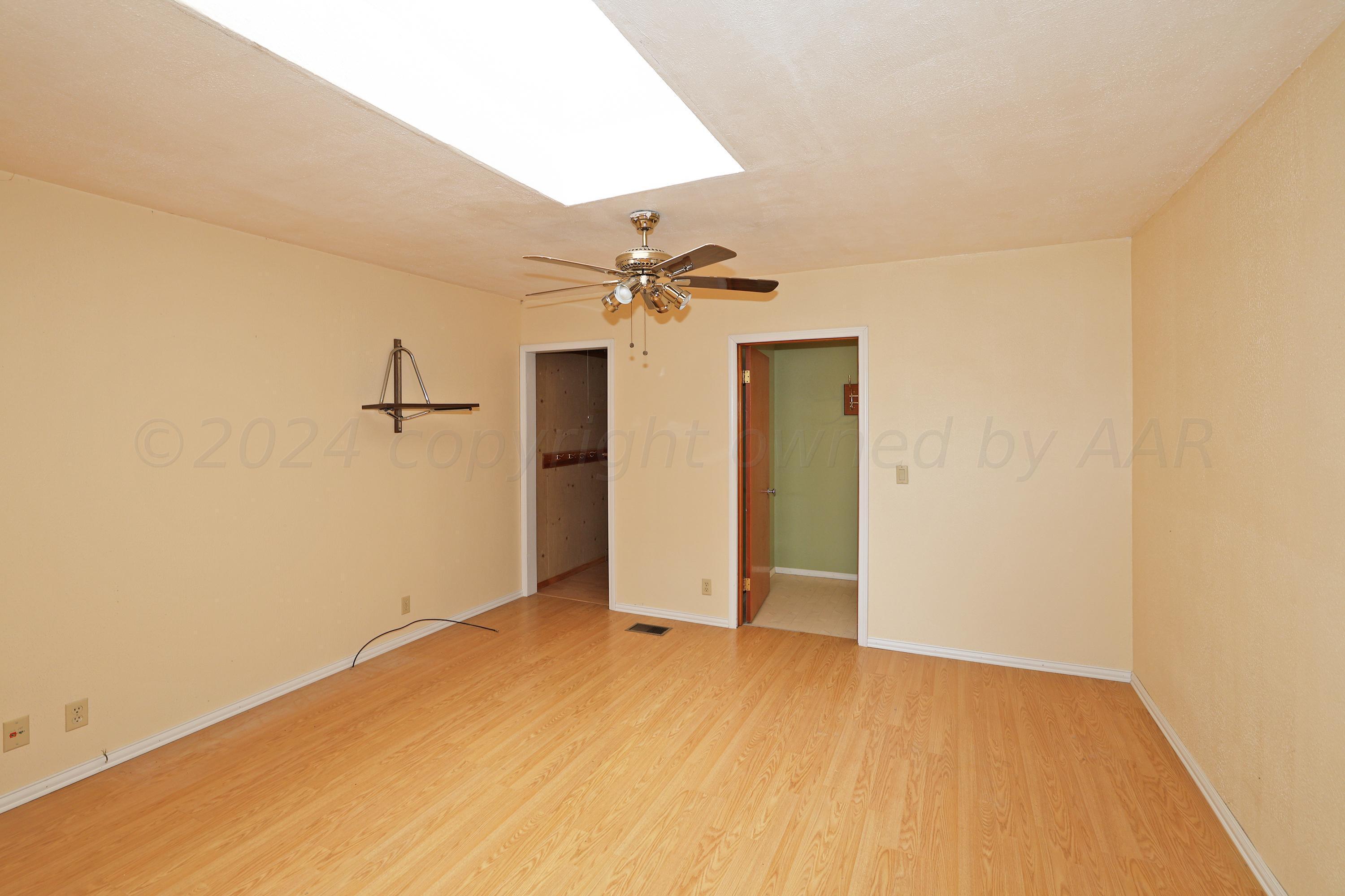 301 W 10th Street, Stinnett, Alaska image 13