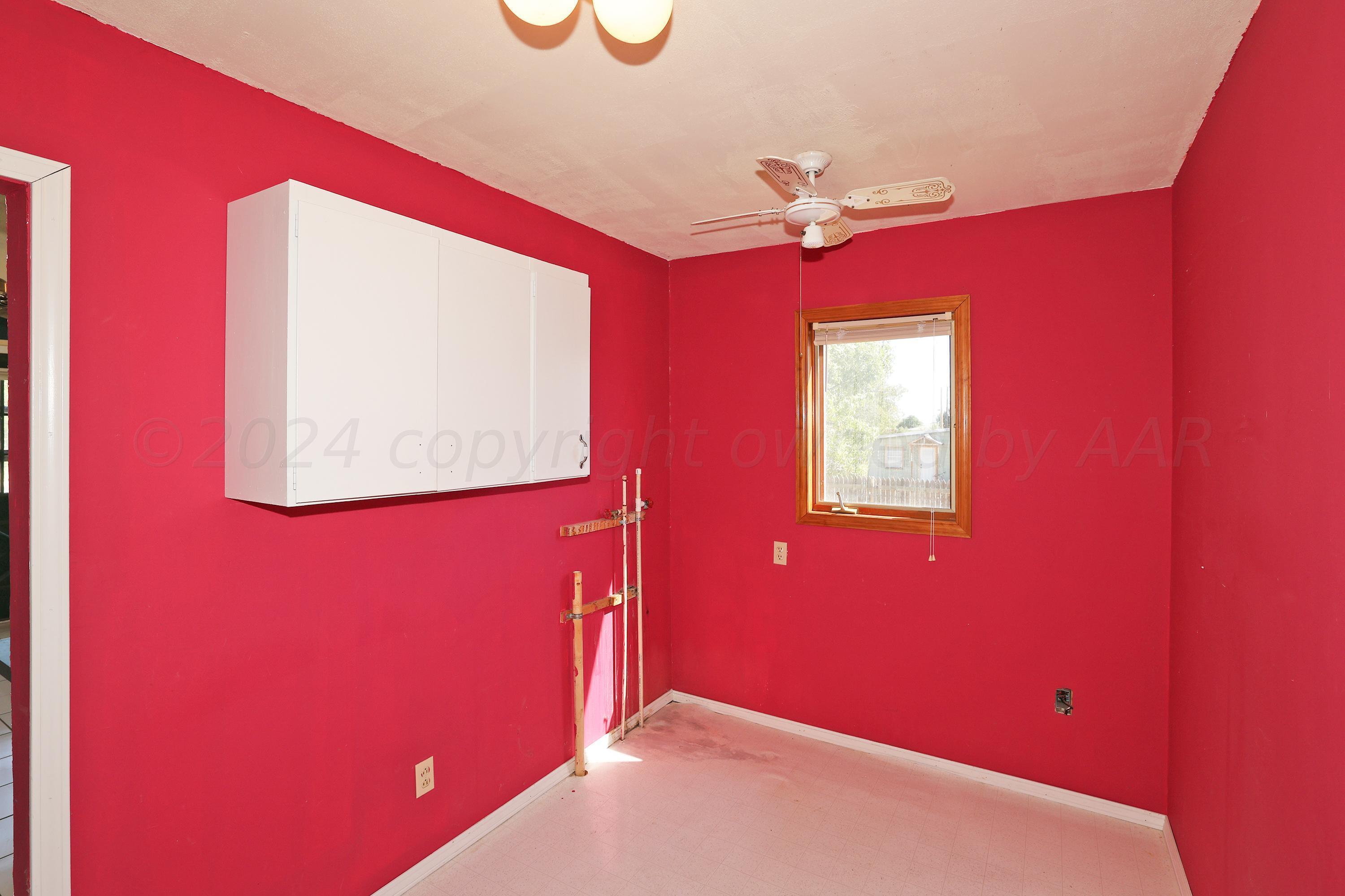 301 W 10th Street, Stinnett, Alaska image 24