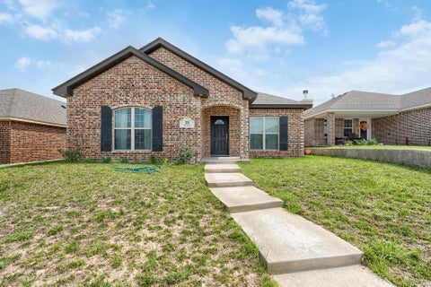Homes For Sale - 1504 Fox Hunt Avenue<br/> Amarillo, TX 79108