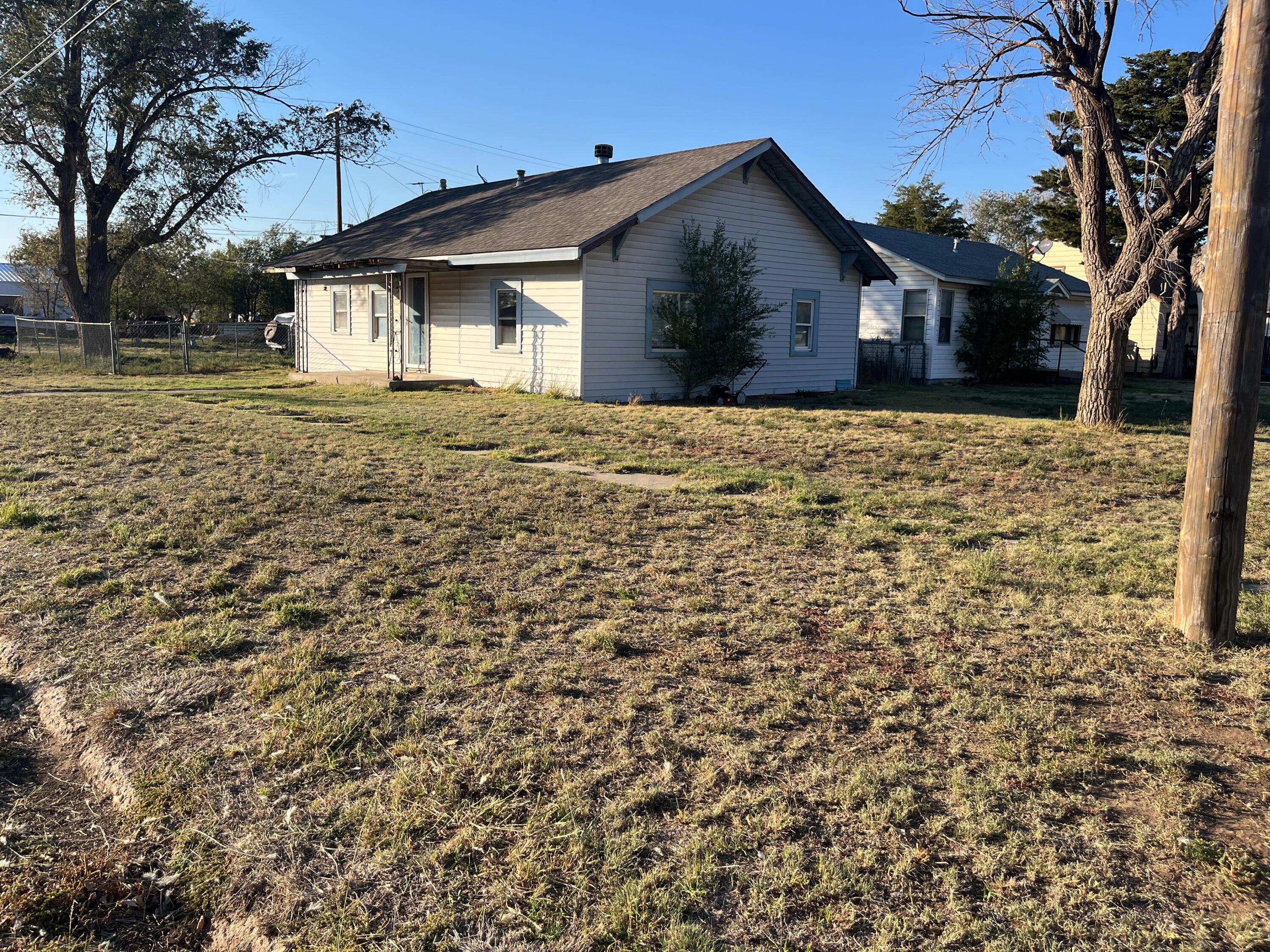 101 Wilkerson Avenue, Groom, Texas image 2