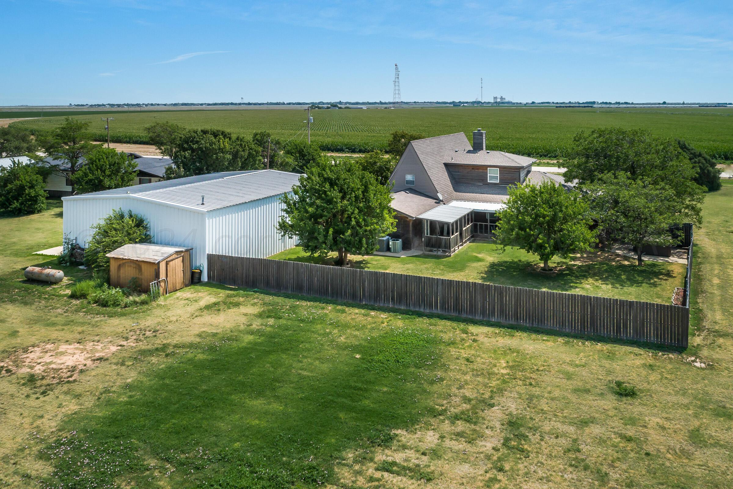 1077 Co Rd L, Panhandle, Texas image 7