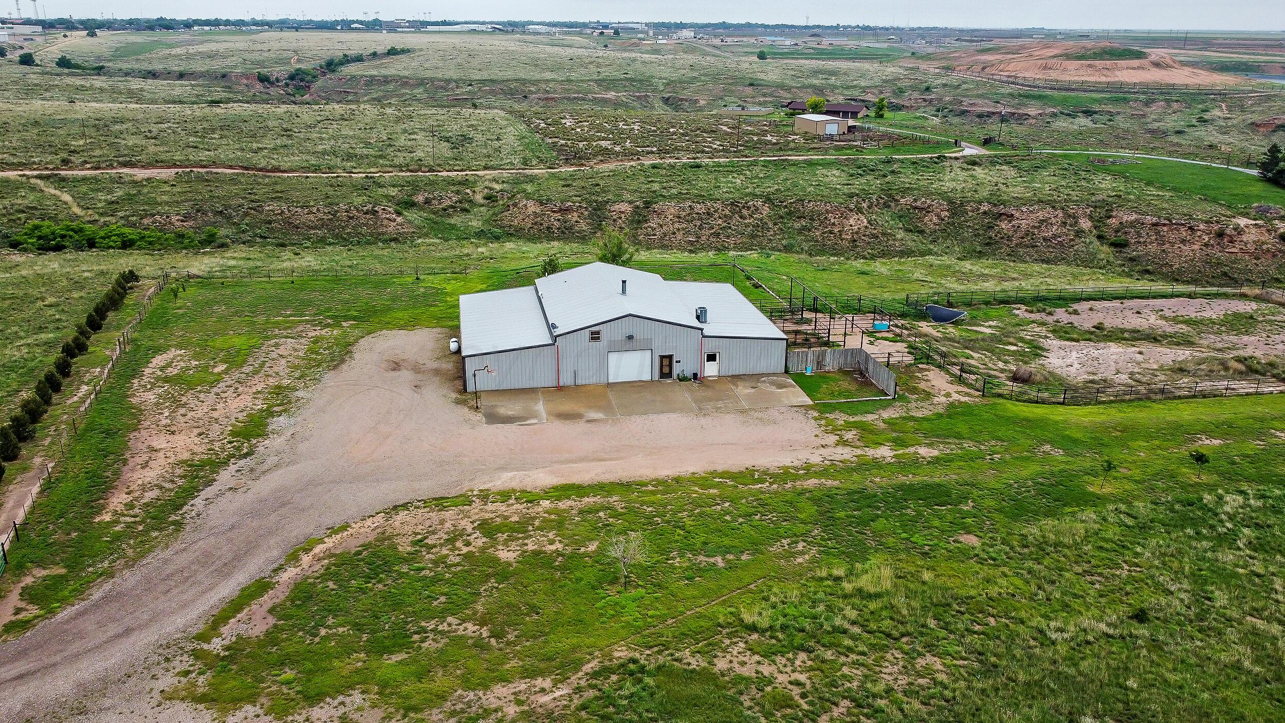 6112 Hood Rd, Dumas, Texas image 2