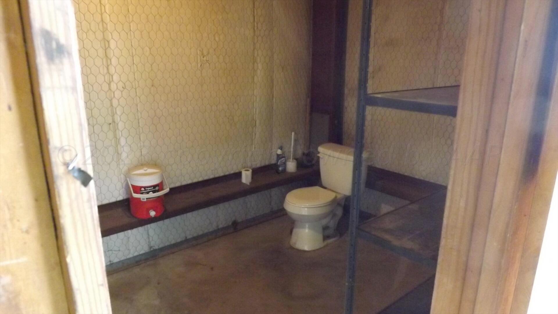 107 W Moorman Street, Texhoma, Texas image 37