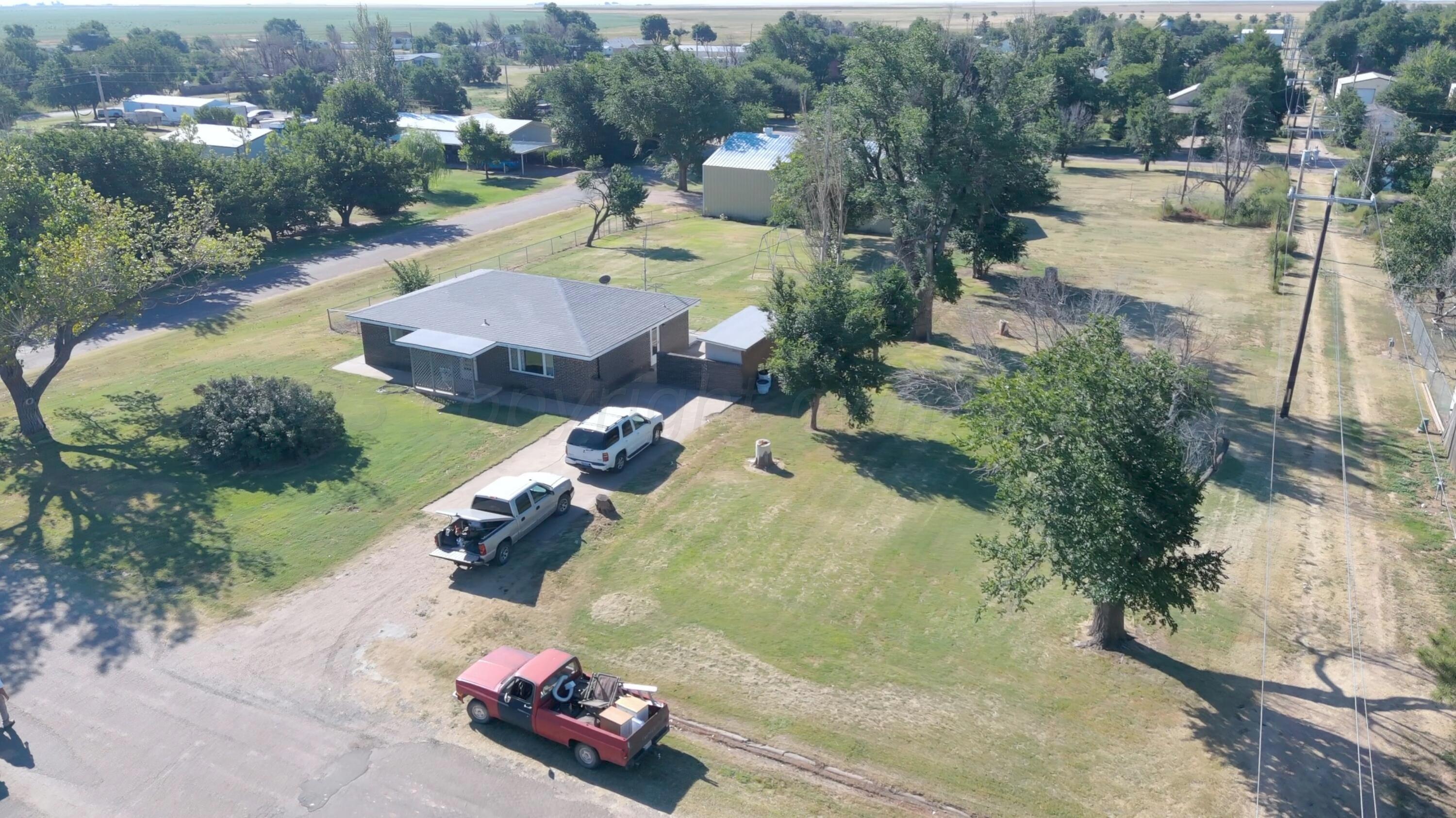 107 W Moorman Street, Texhoma, Texas image 1