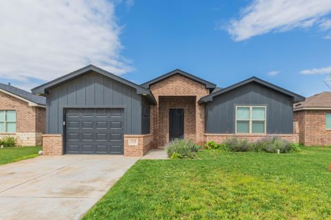 Homes For Sale - 1118 Estacado Street<br/> Deaf Smith County, Hereford, TX 79045