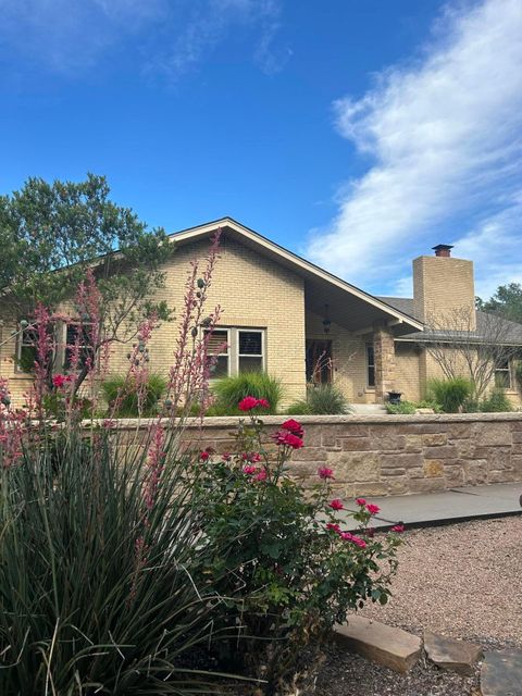 Homes For Sale - 615 S 6th Street<br/> Canadian, TX 79014