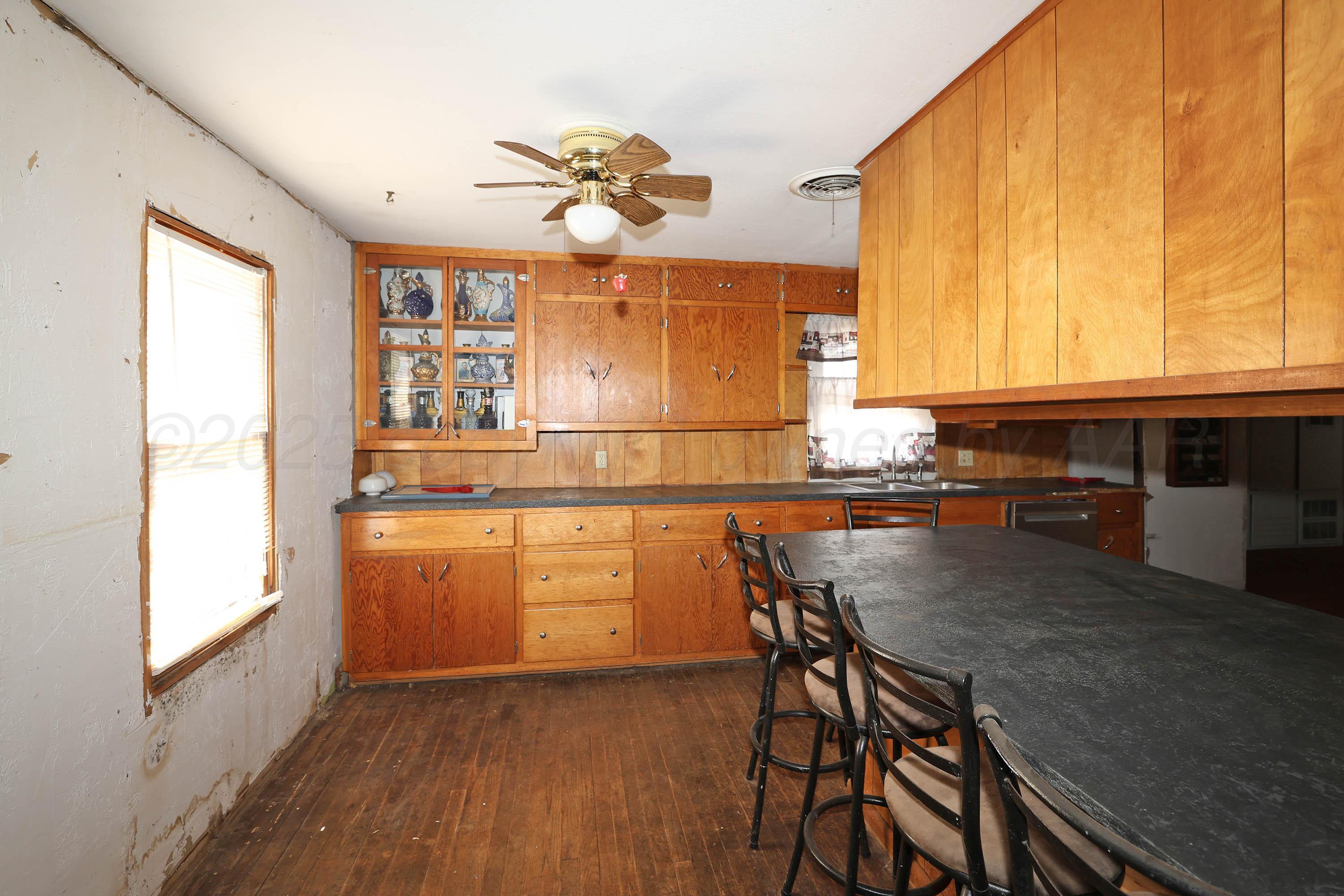 506 E 5th Street, Sunray, Texas image 3