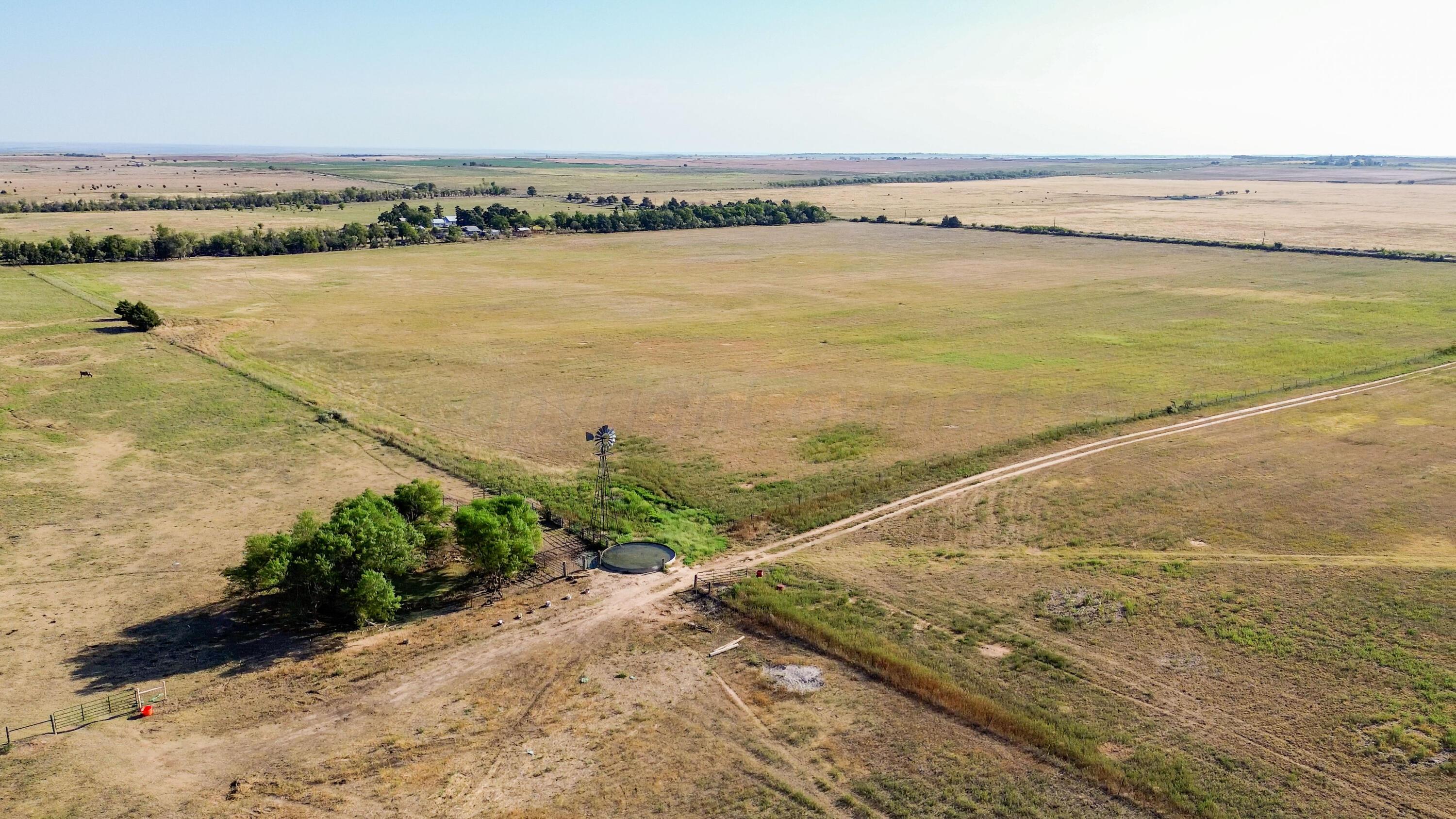 County Road 28, McLean, Texas image 2