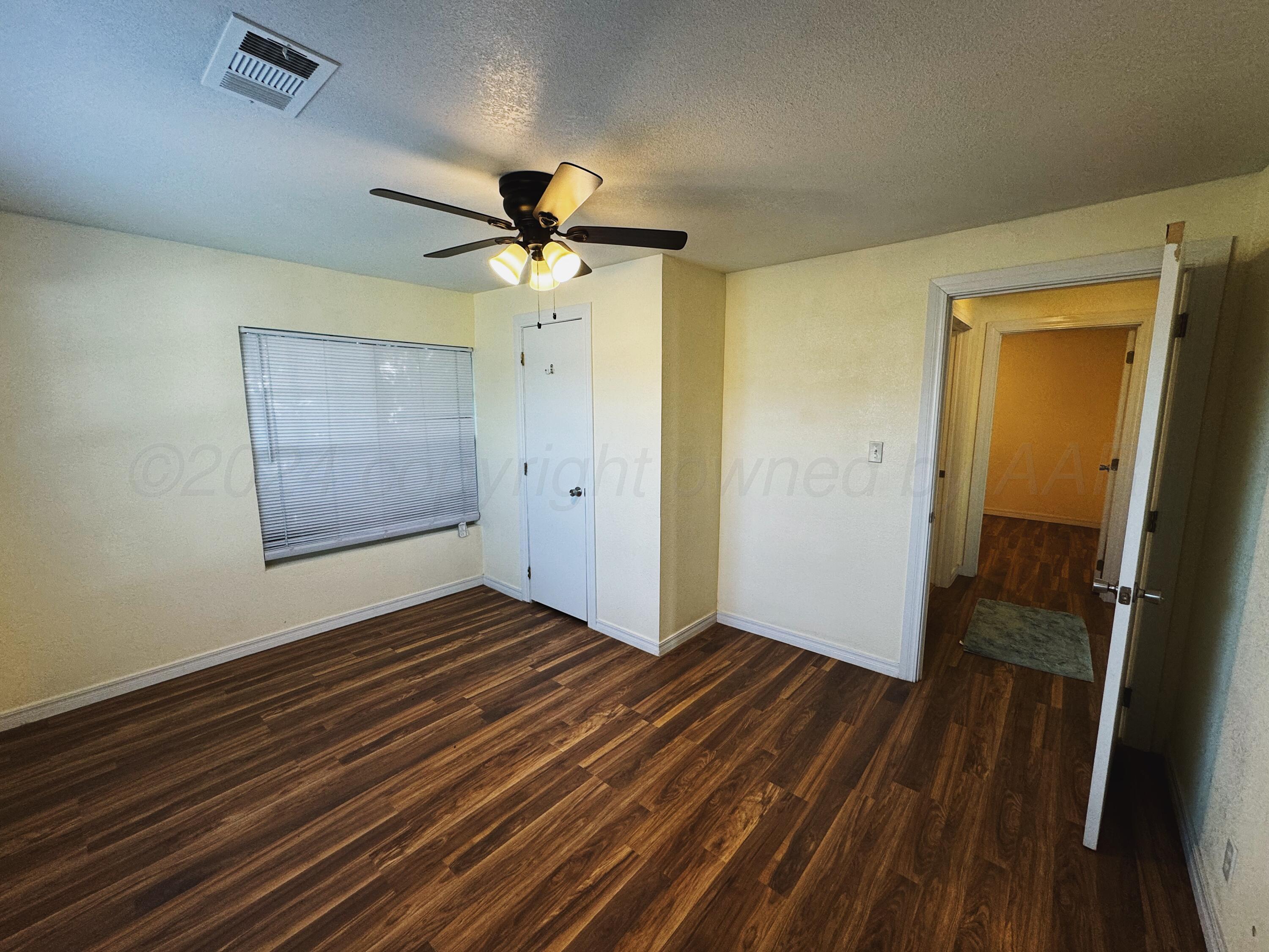 28 Ave B Ave, Spearman, Texas image 4