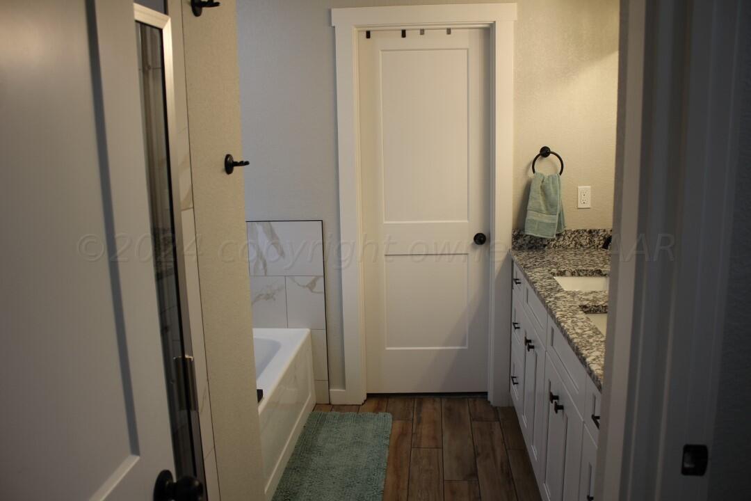 300 N 9th Street, Vega, Texas image 7