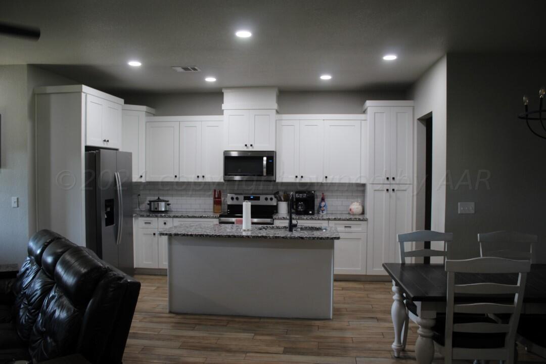 300 N 9th Street, Vega, Texas image 4
