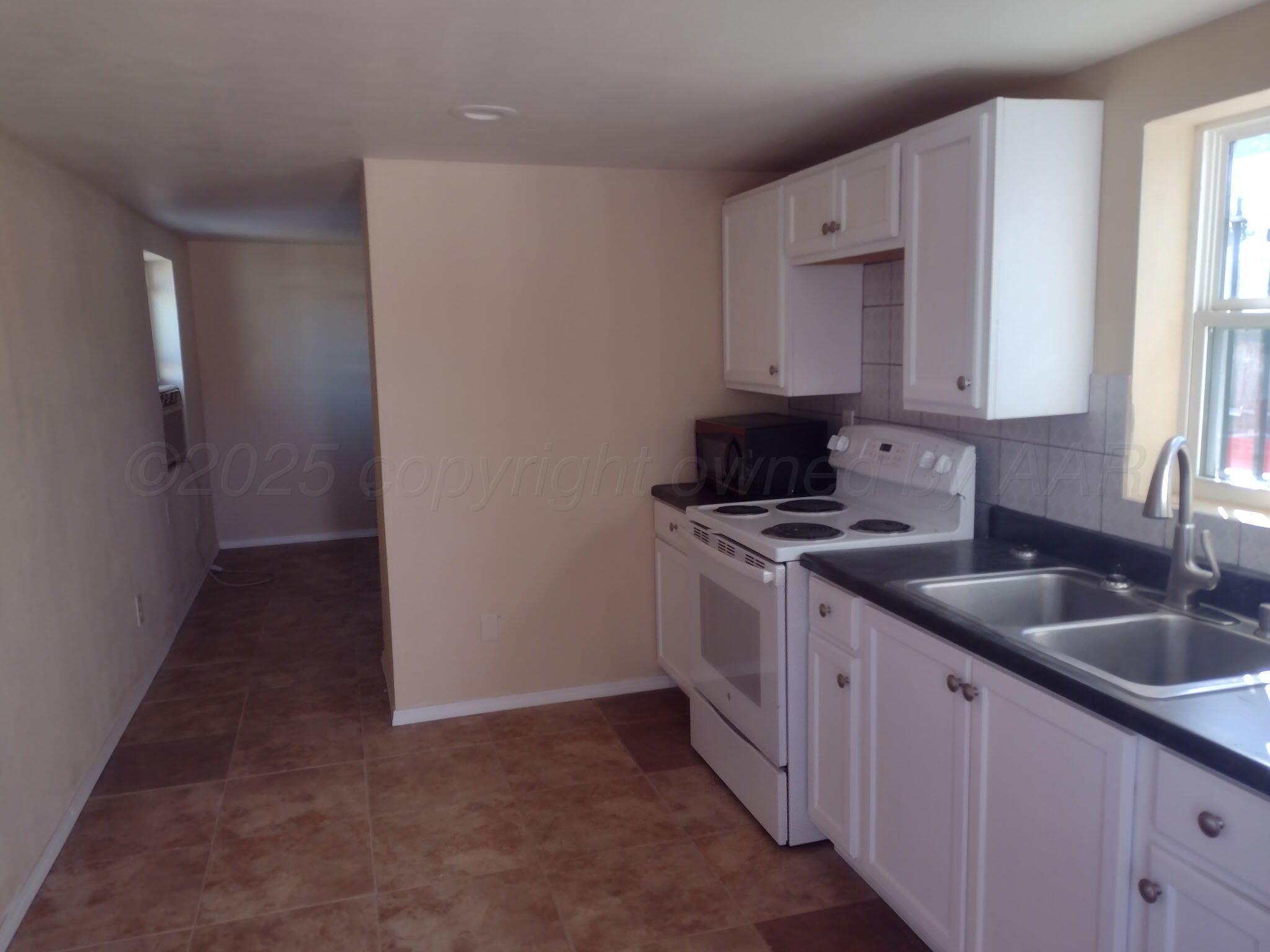211 S Virginia Street, Amarillo, Alaska image 7