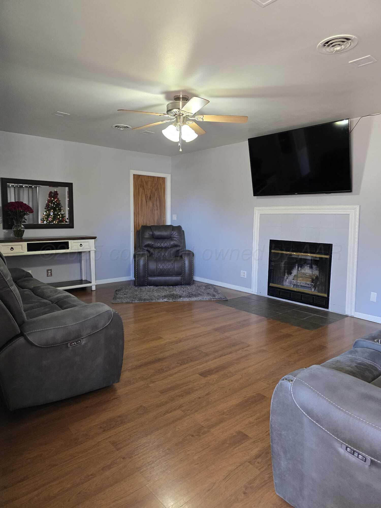 418 Bruce Avenue, Dumas, Texas image 2