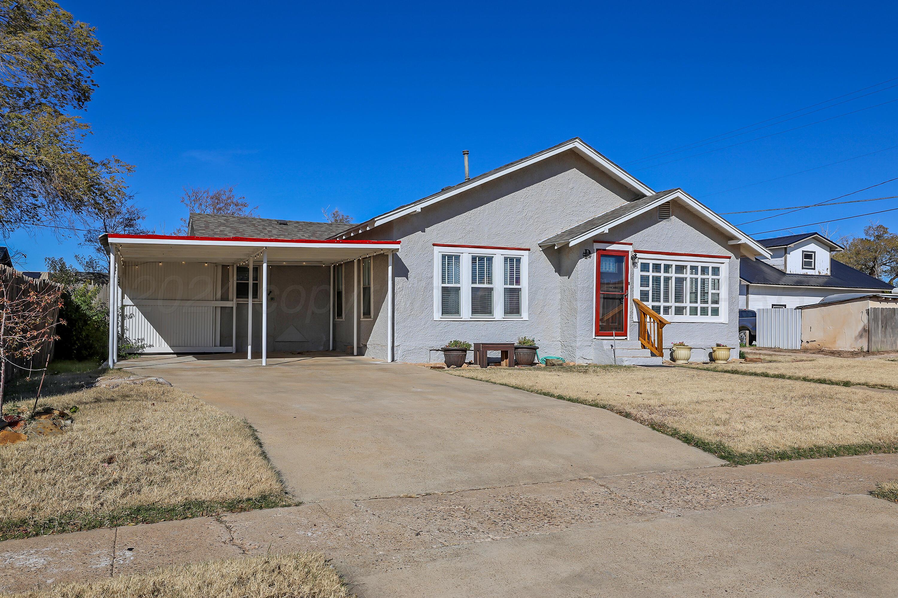 330 W 4th Street, Hereford, Texas image 2