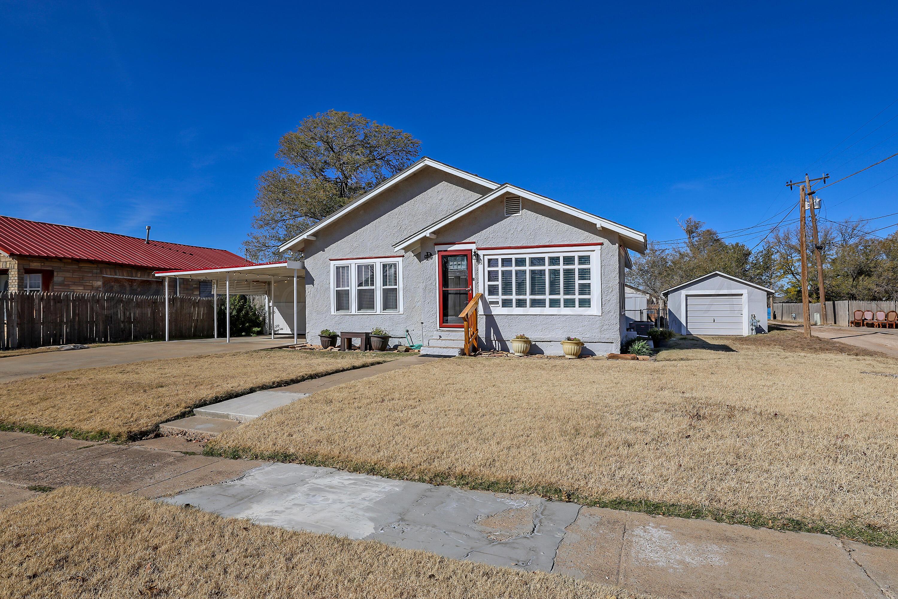 330 W 4th Street, Hereford, Texas image 1