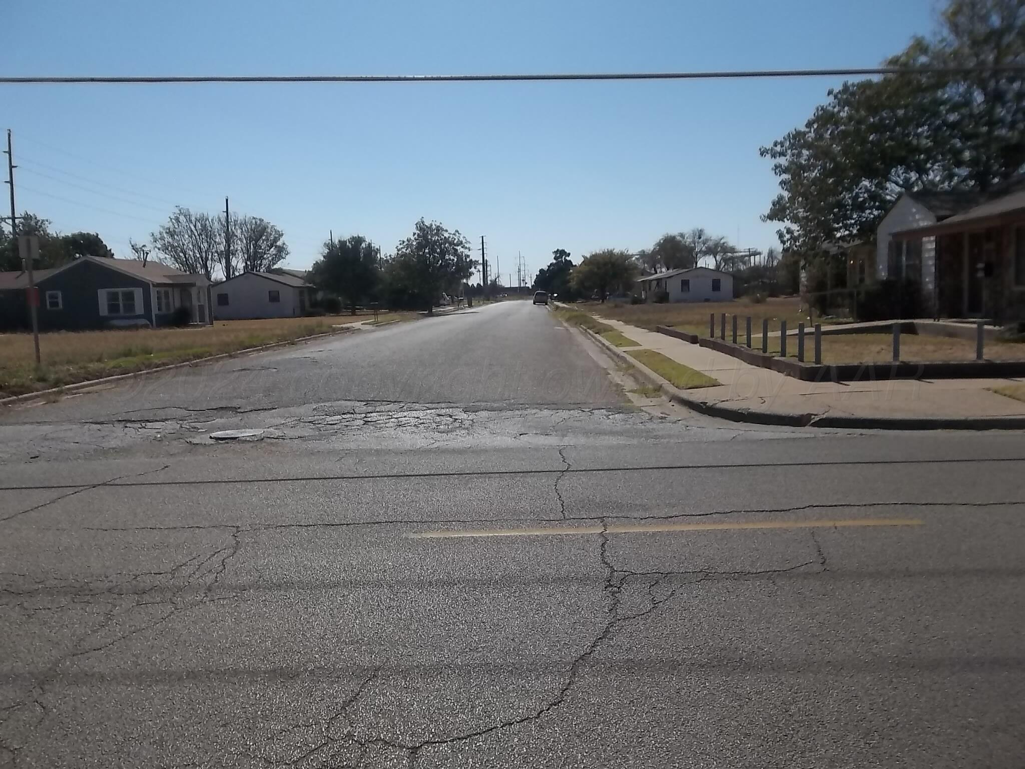 2512 Globe Avenue, Lubbock, Texas image 9