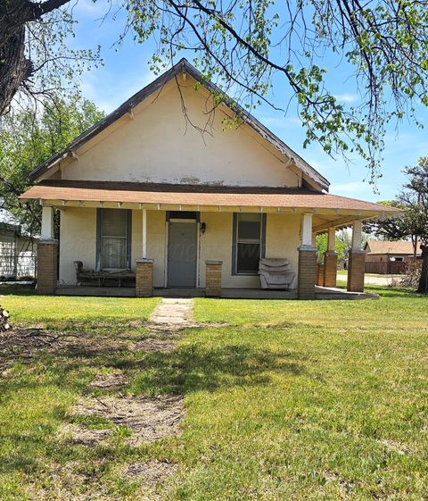 Homes For Sale - 802 N West Street<br/> Gray County, Pampa, TX 79065