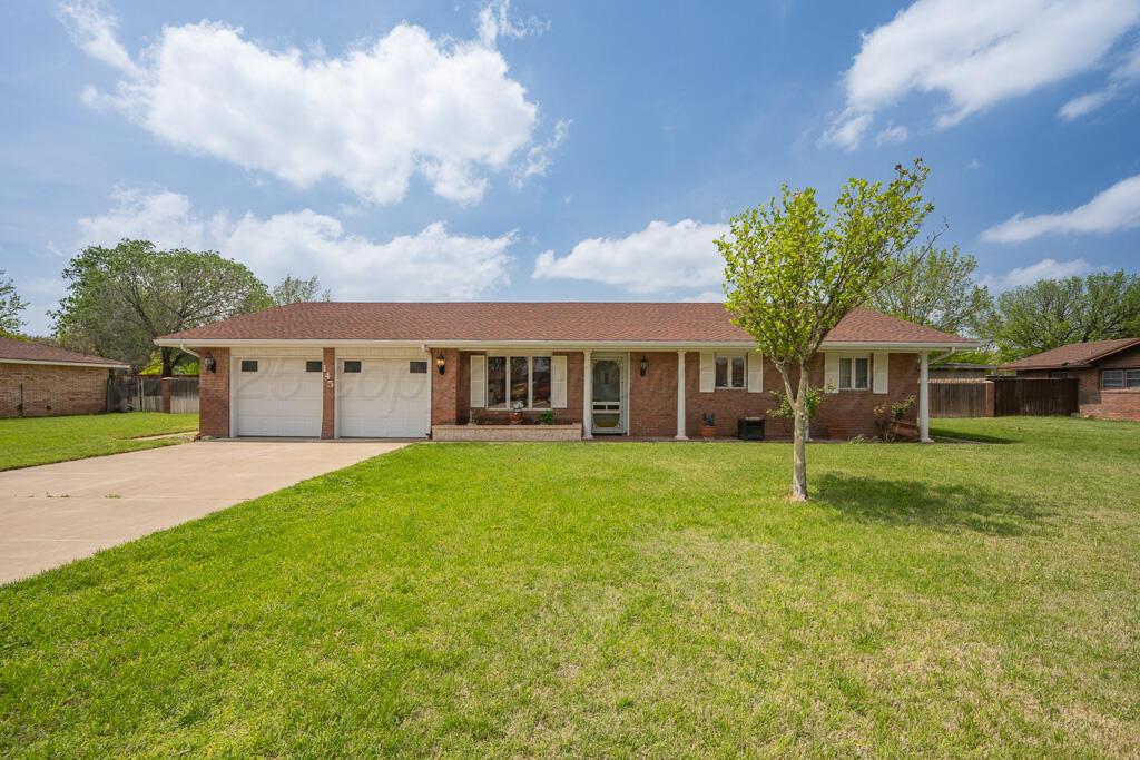 Hereford, Texas 79045, United States, 3 Bedrooms Bedrooms, ,2 BathroomsBathrooms,Residential,Active,121001