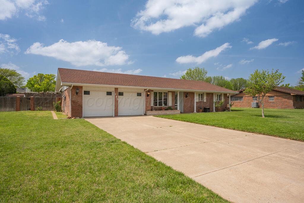 Hereford, Texas 79045, United States, 3 Bedrooms Bedrooms, ,2 BathroomsBathrooms,Residential,Active,121001