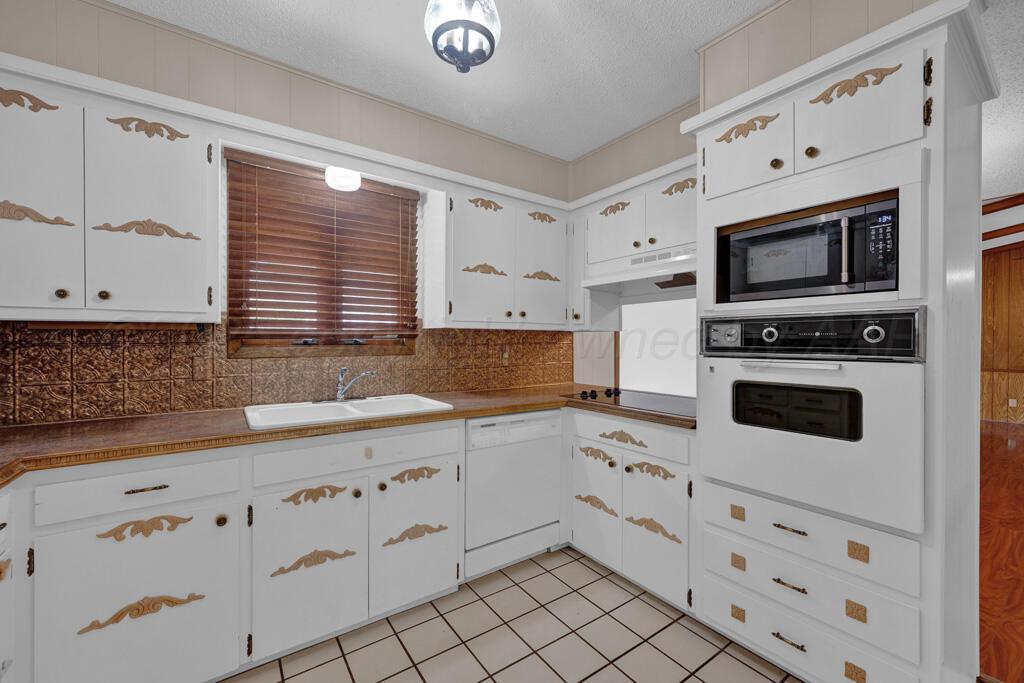 Hereford, Texas 79045, United States, 3 Bedrooms Bedrooms, ,2 BathroomsBathrooms,Residential,Active,121001