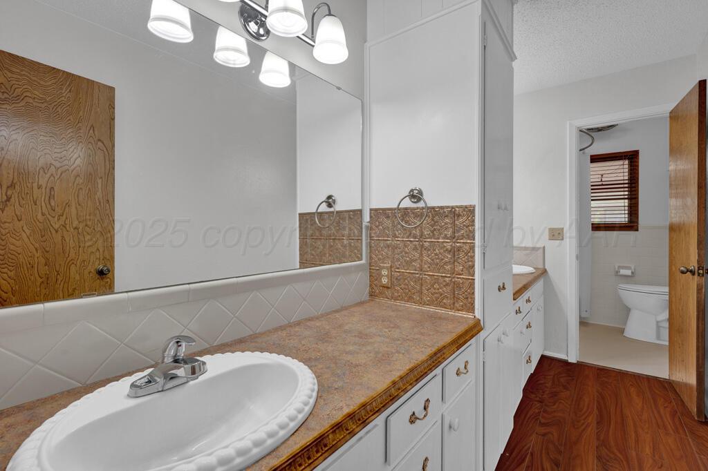 Hereford, Texas 79045, United States, 3 Bedrooms Bedrooms, ,2 BathroomsBathrooms,Residential,Active,121001